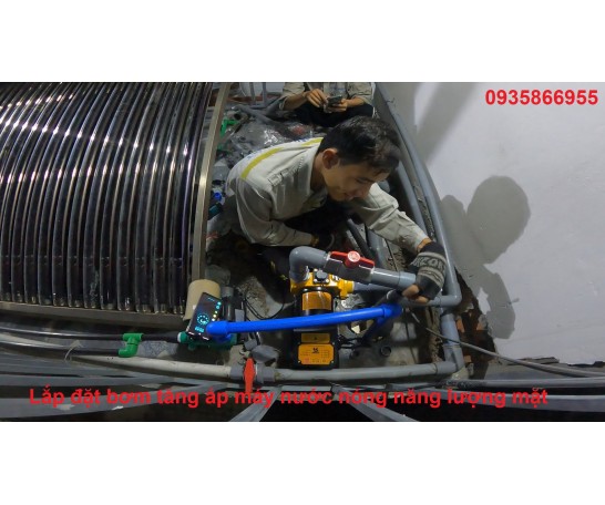 Lắp đặt bơm tăng áp máy nước nóng năng lượng mặt trời